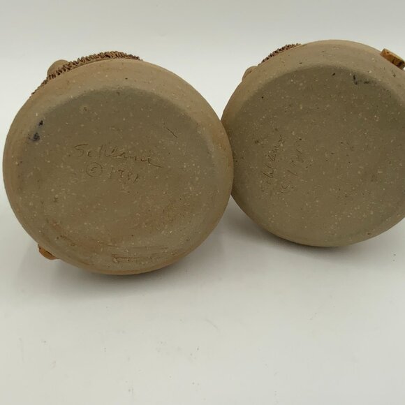 1981 Signed Marion Schlauch Salt & Pepper Shakers Stoneware Men with Mustaches - Picture 4 of 9